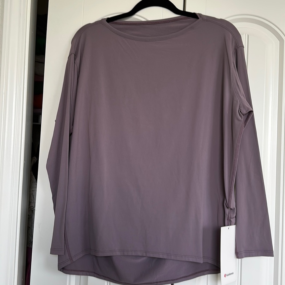 LULULEMON LONG SLEEVE RULU SIZE 6 NEW WITH TAGS